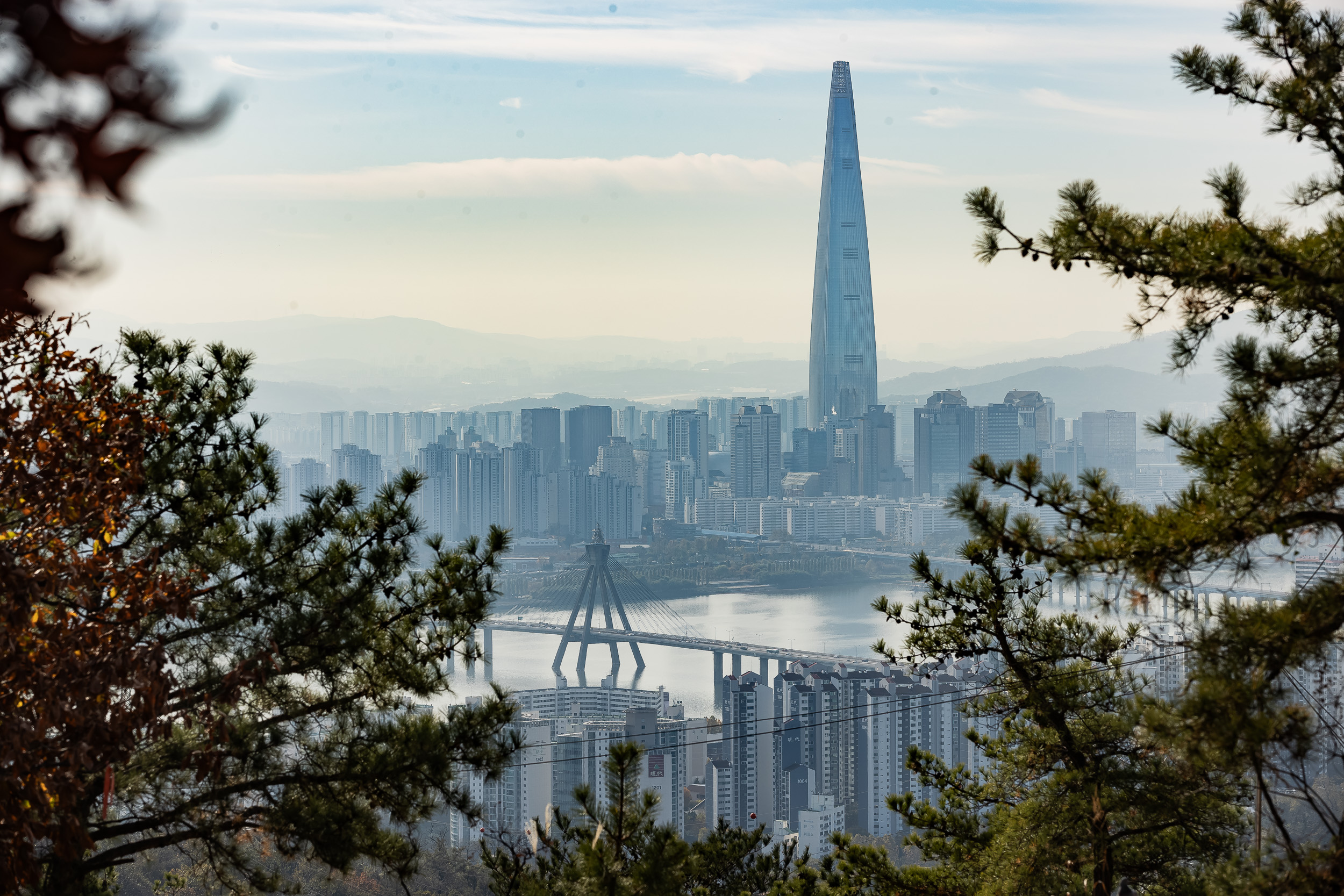 광진구, 한강 조망·야경 품은 도심 산행 명소 ‘아차산’ 지속적 정비로 매력 강화