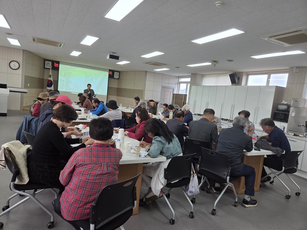 괴산군농업기술센터, 블루베리 재배 농가 ‘작목별 맞춤형 안전관리’ 챙긴다