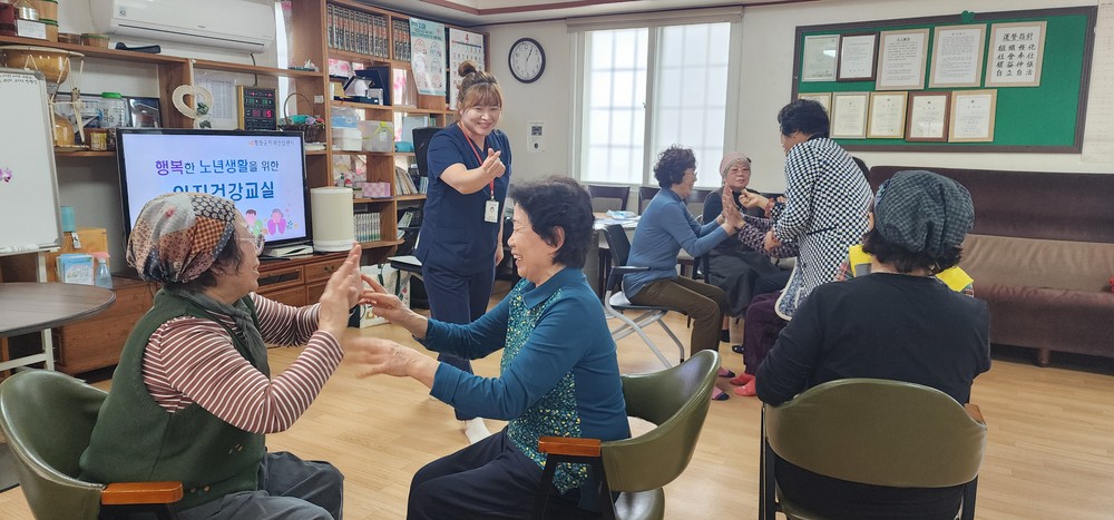 평창군보건의료원, 70세 이상 어르신 대상 '행복한 노년 생활' 프로그램 운영