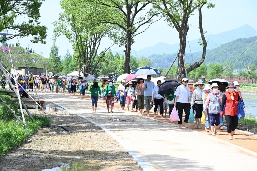 거창군, ‘제3회 창포원 맨발걷기 행사’ 참가자 모집