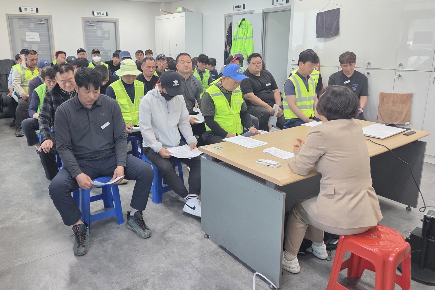 예천군, “안전하고 신뢰받는 청소행정 구현” 환경미화원 교육 시행