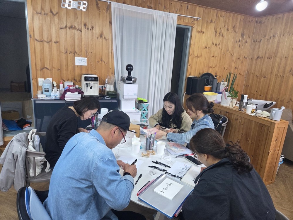 일상 속으로 스며든 배움, 문경시 배달강좌 인기!