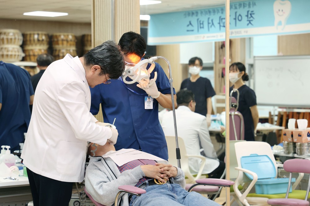 가평 독거노인‧저소득층에 이동 치과진료 ‘호응’