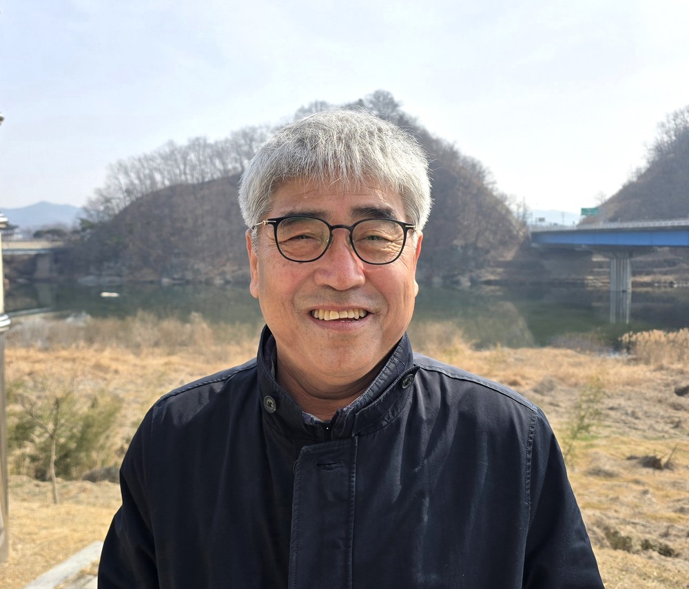 양문규 시인, 어머니 삶 담은 시집 '엄니 꽃밭' 펴내