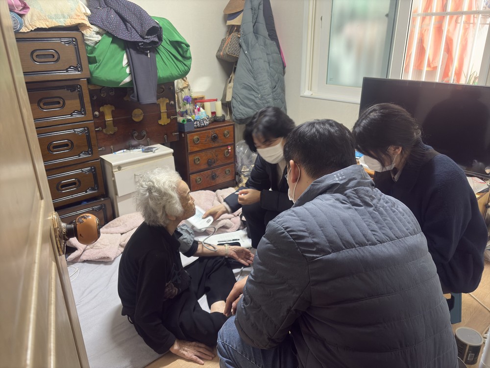 어르신 건강은 집에서 챙긴다 … 마포구, ‘건강장수센터’운영