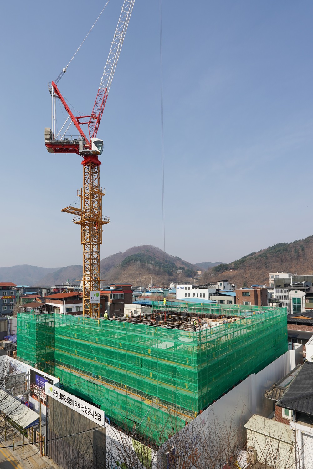 정비계획 세워 빈집 줄이고, 주거환경 위해 새집 늘린다