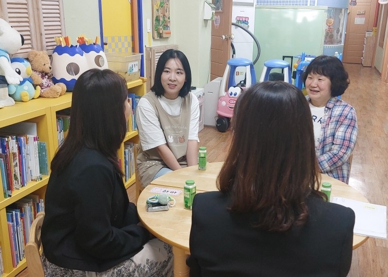 수원시 팔달구, 하모니교사 배치 어린이집 현장 방문...“다문화 보육의 가교 역할 톡톡”