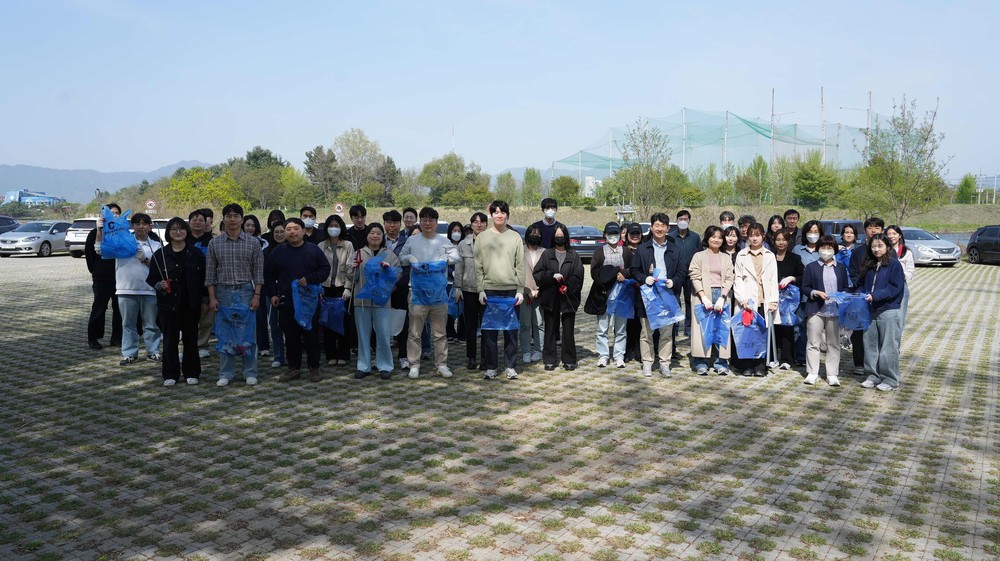 춘천시 직원들과 함께 ‘우리동네 새단장’ 환경정비