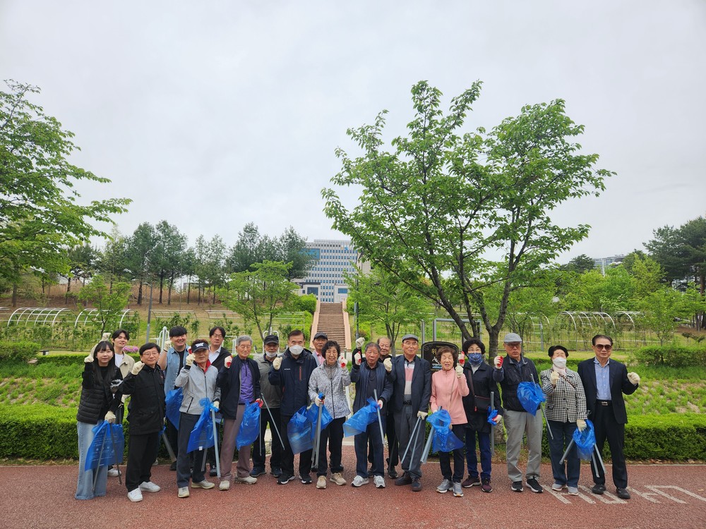 율곡동 노인회, 석정천 환경정화 봉사