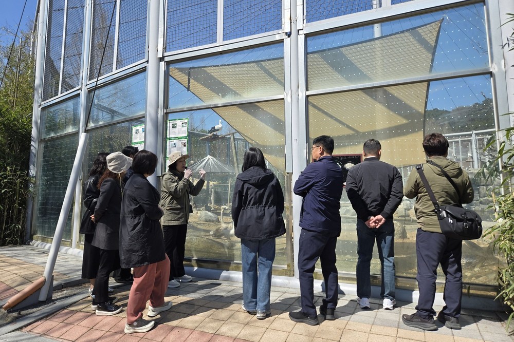 단순 관람 아닌 생명 치유 ‘감동의 동물원’ 광주 우치동물원 인기…방문객 작년의 2배