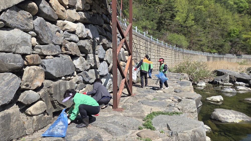 단성 지역자율방재단, 봄철 환경정화 활동 실시