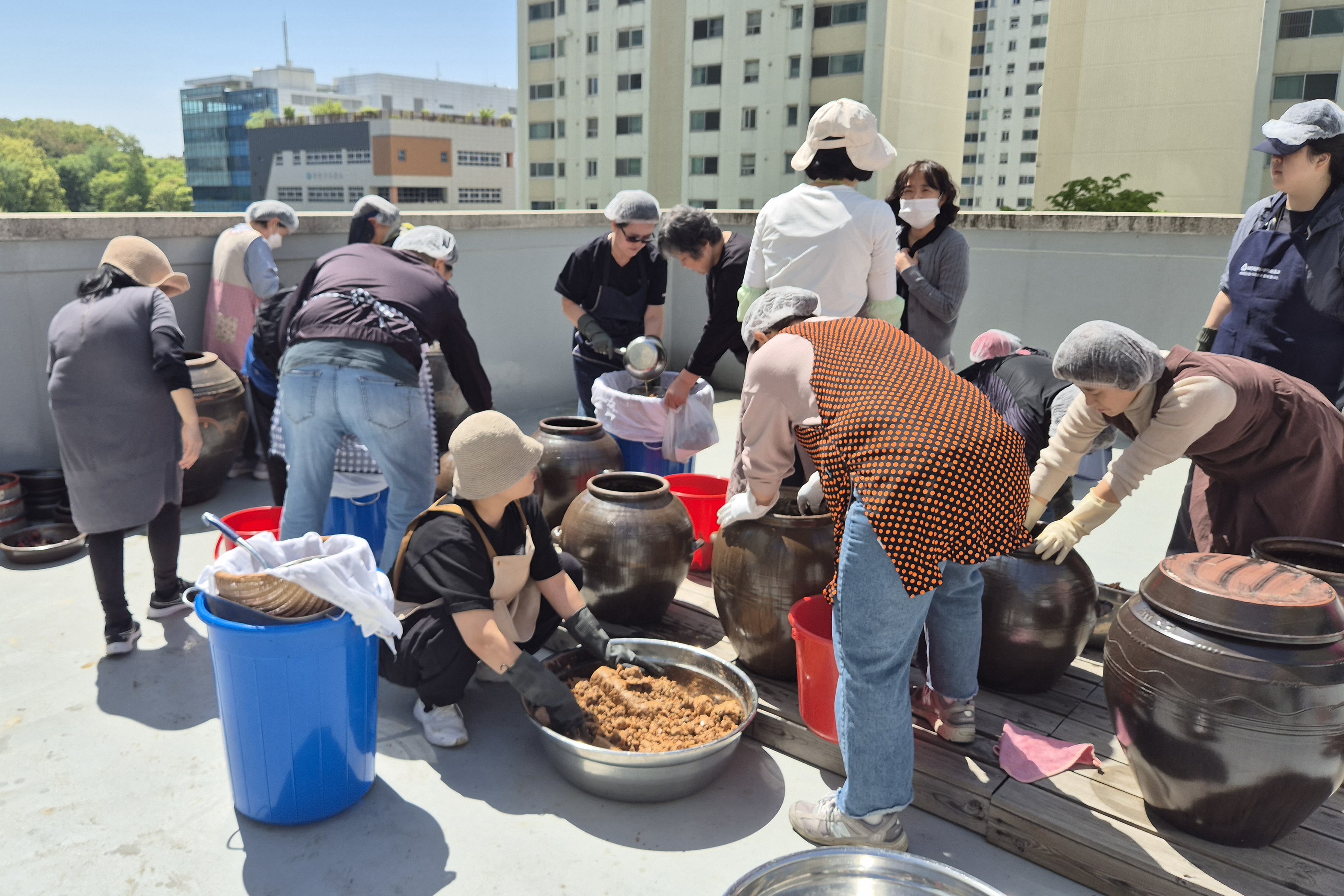 수원시 장안구 조원2동 주민자치회, 전통 장(醬) 가르기 체험 진행