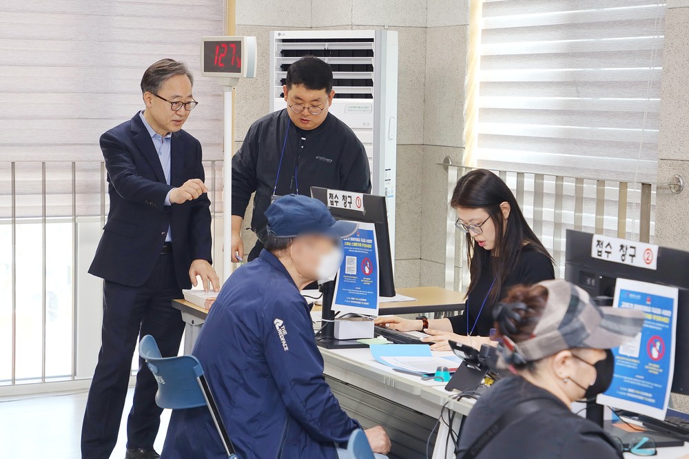 금천구, 고유가 피해지원금 지급 첫 날 구청장·국장급 간부 현장 집중점검