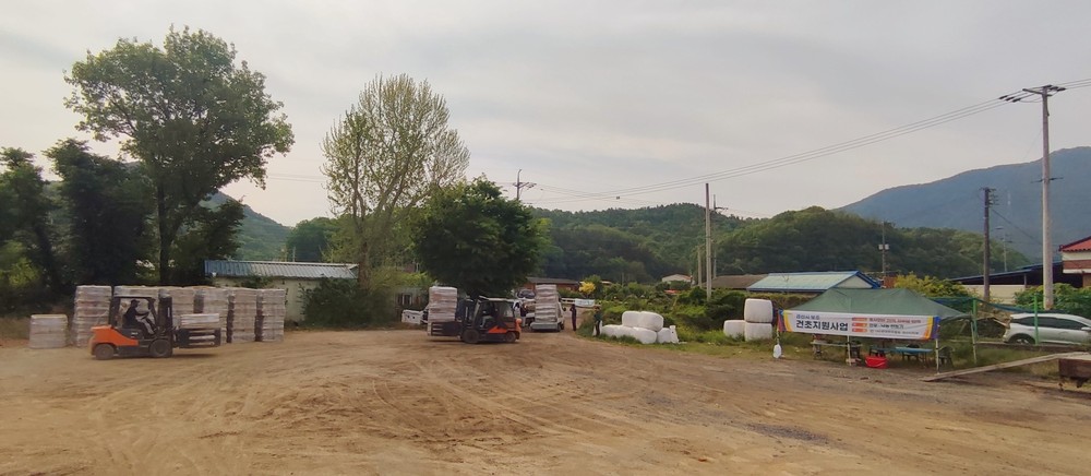 경산시, 2026년 상반기 축산농가 건초 공급 추진
