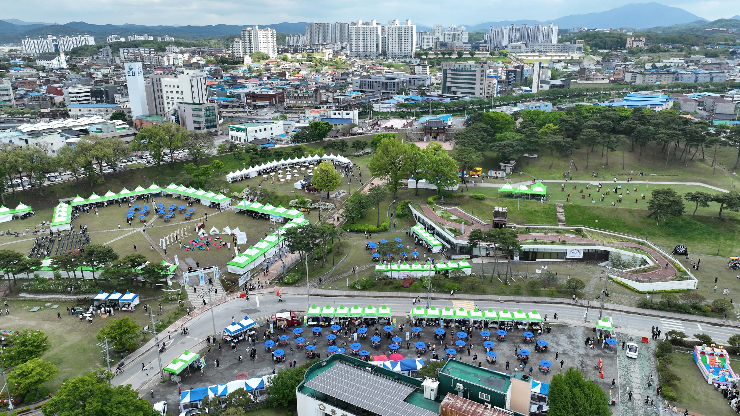 홍성군, 역사인물축제 현장서 ‘고유가 피해지원금’ 신청·지급 눈길