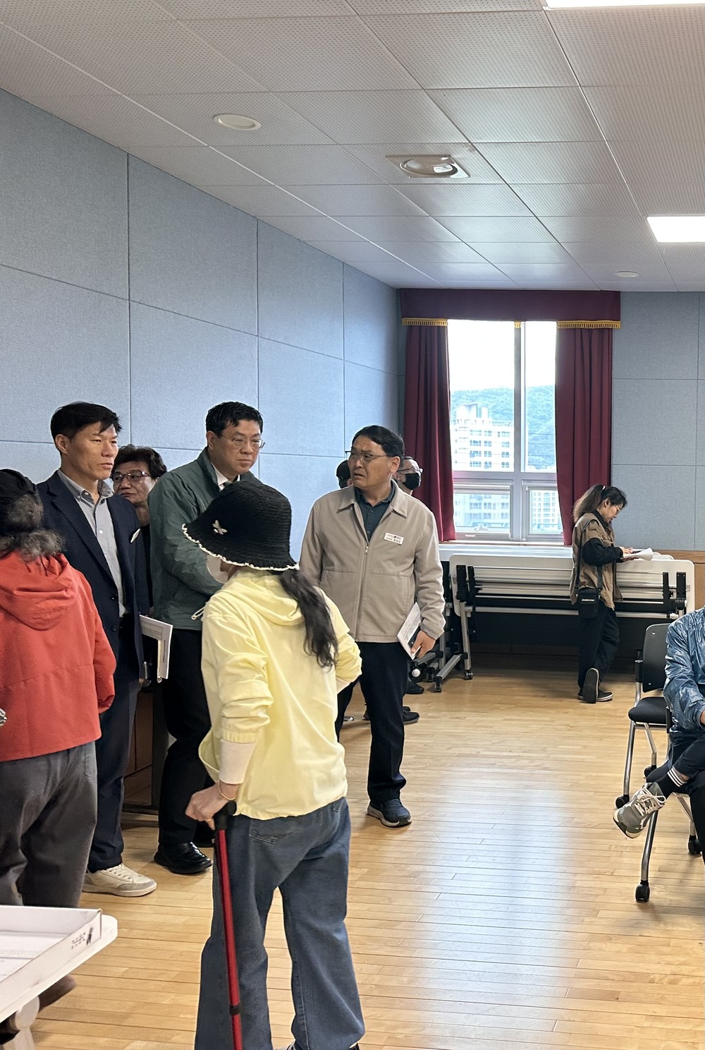 민기식 거제시장 권한대행, 「경남도민 생활지원금」 접수처 현장 점검