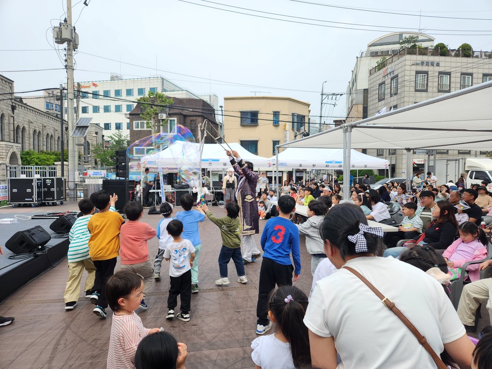 성북 어린이날 축제 ‘성북놀랜드’…체험·공연에 가족들 몰려
