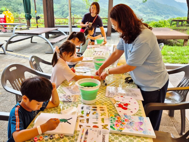 곤충과 함께 숲의 즐거움 전하다! 국립산림치유원, 2026 예천곤충생태원 어린이날 축제 부스 운영