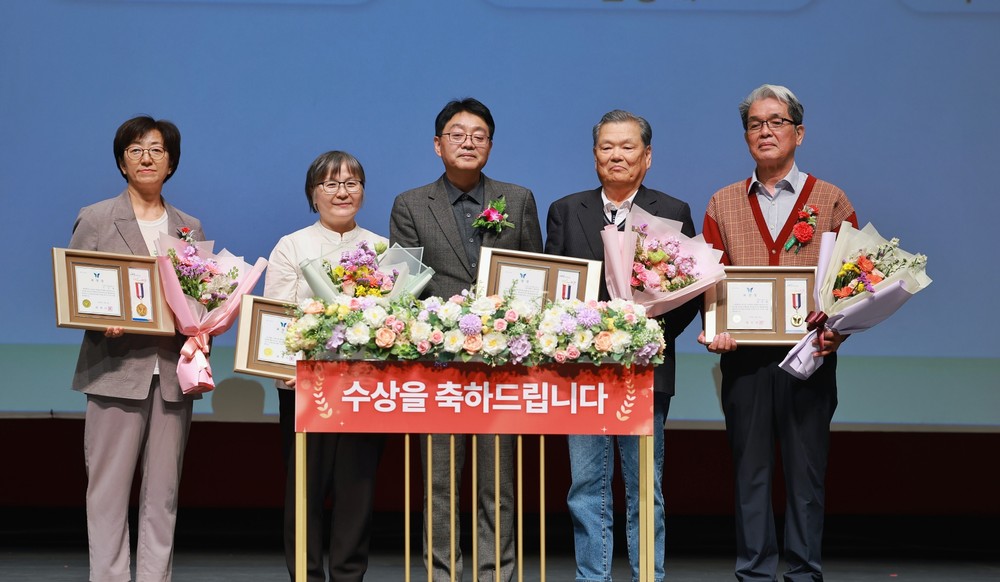 과천시, 어버이날 기념행사 개최…공경과 감사의 마음 전해