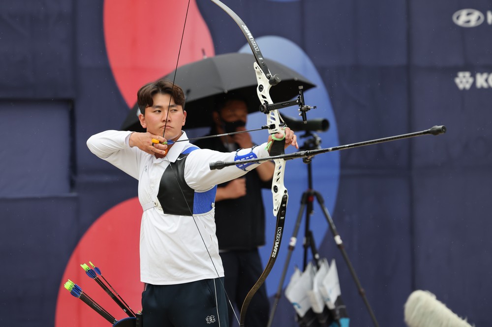 예천군청 김제덕, 2026 양궁월드컵 2차대회 단체전 금메달 명중