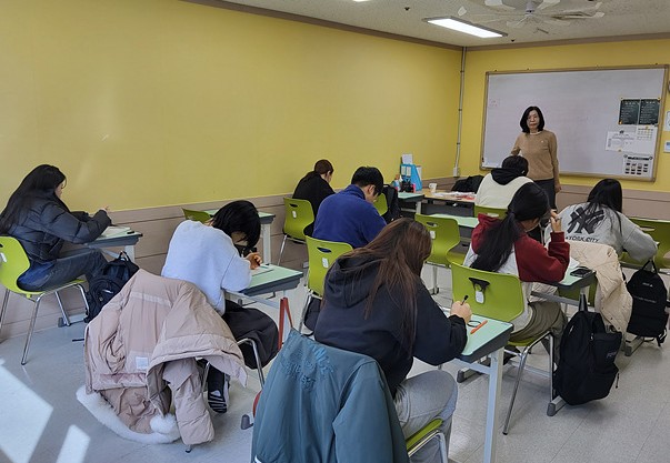 창원시 학교밖청소년, 2026년 제1회 검정고시‘97% 합격’쾌거