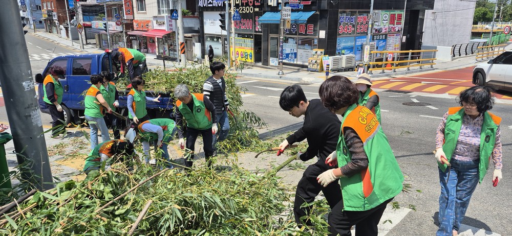 부산 북구 화명2동, 전국체전 대비 합동 도시환경정비 및 안전 캠페인 펼쳐