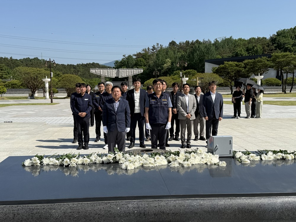 광주서구시설관리공단, 노·사 합동 참배로 ‘오월 정신 계승’과 ‘상생 협력’ 다져