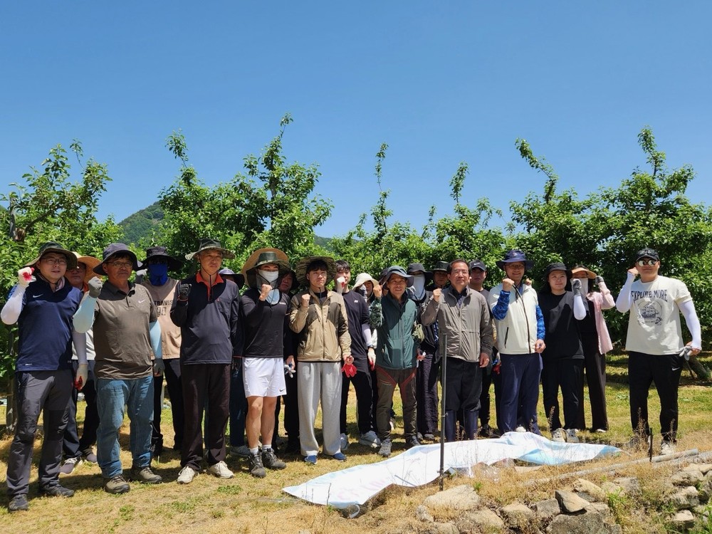 김천시 산림과, 영농철 맞아 적기 농작업 지원 및 우리동네 새단장 환경정비 실시