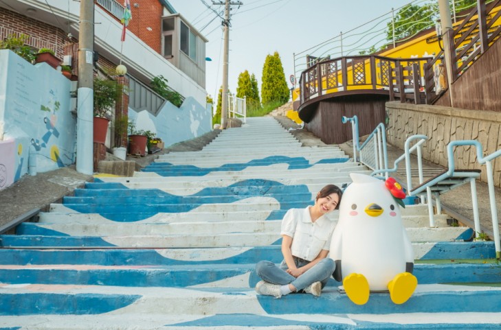 통영에서 한 달 여행하기 열풍...4.3 대 1 경쟁률 기록