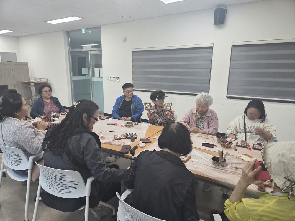 계양구, 거동 불편 어르신·장애인 대상 찾아가는 목공예 프로그램 운영