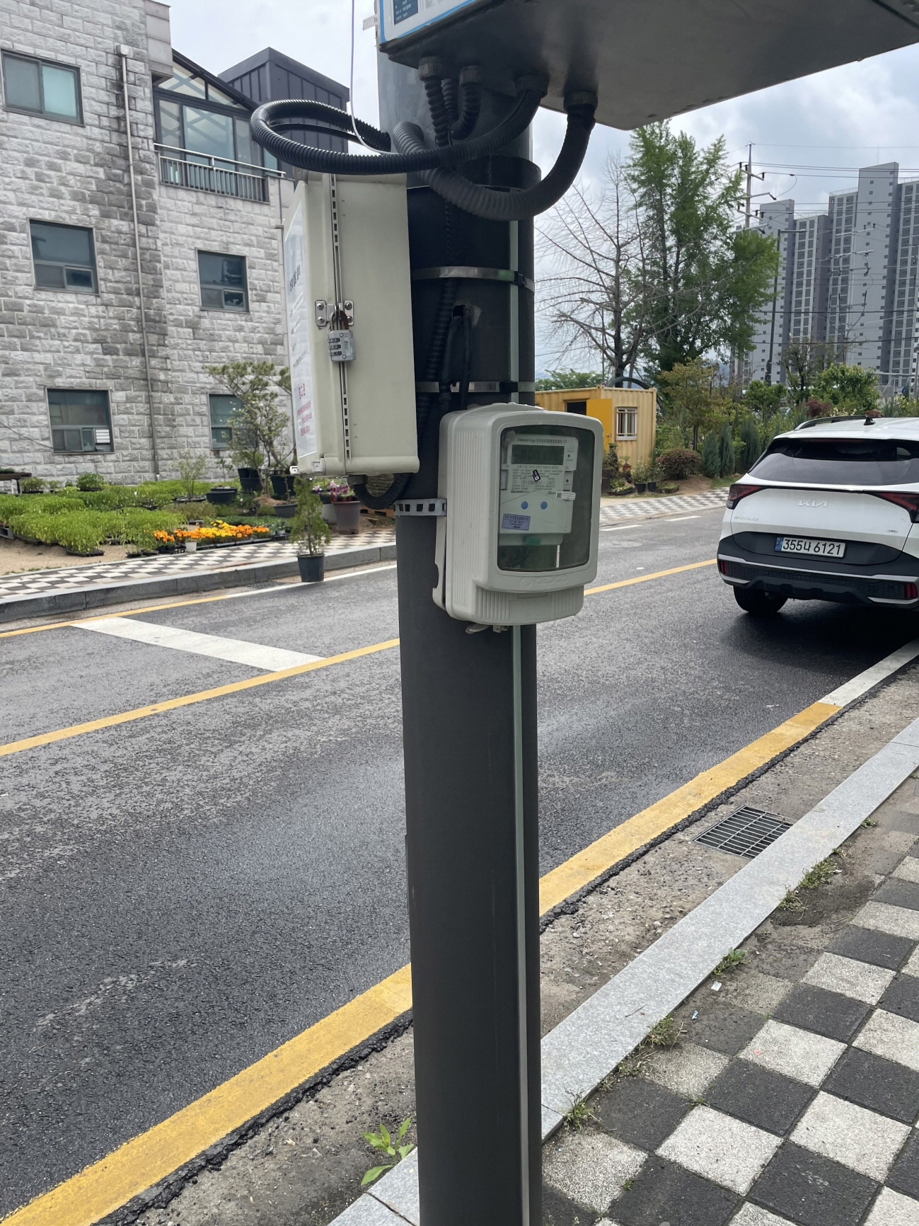 안성시, 깨끗한 거리 조성위한 불법광고물 부착방지 사업 완료