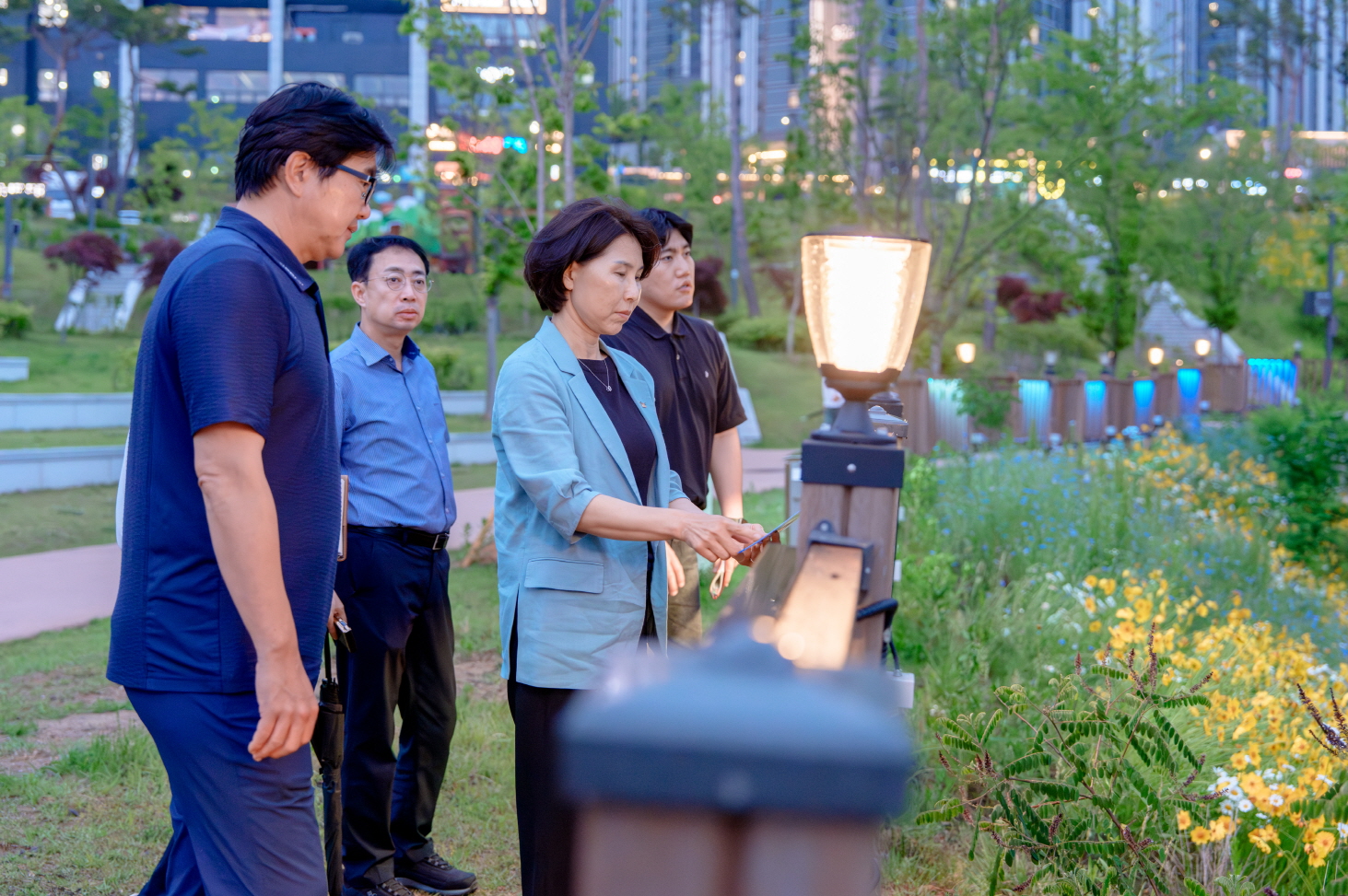 오산시, 원1저수지 경관조명 설치 완료…야간 명소 조성 기대