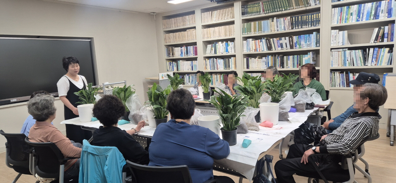 증평군, ‘혼자 사는 시대’ 외로움까지 돌본다