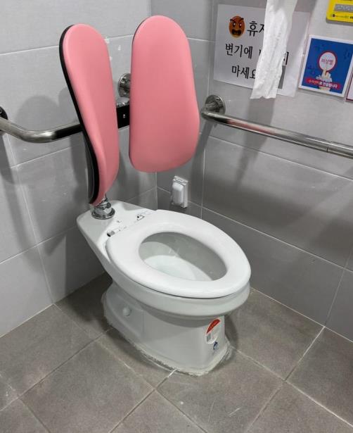 부평구 지역 내 11개소 사회복지시설에 절수형 양변기 교체 설치 지원