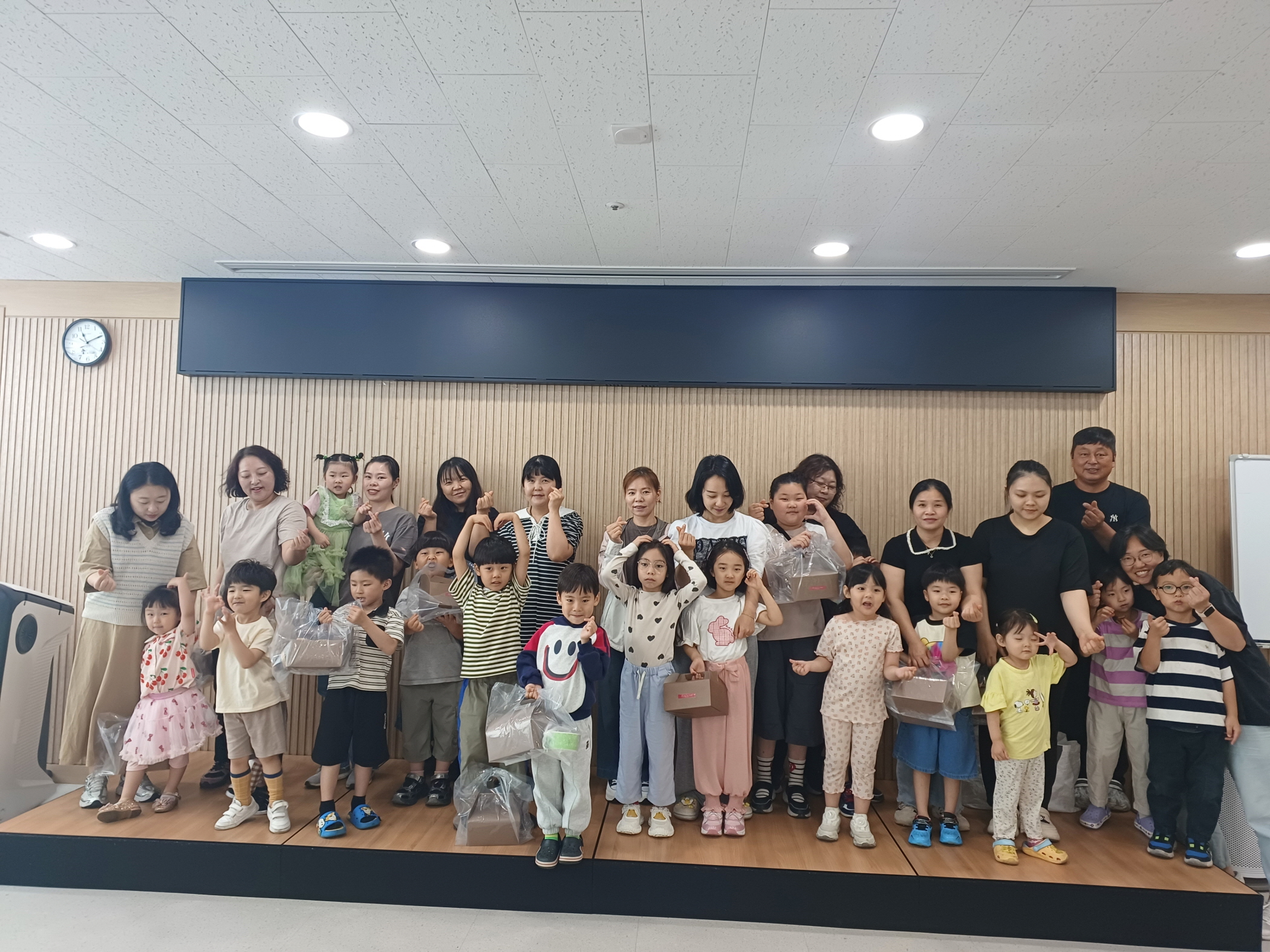 예산군가족센터, 가족이 함께 빚은 달콤한 추억 ‘두쫀쿠 만들기’ 성료