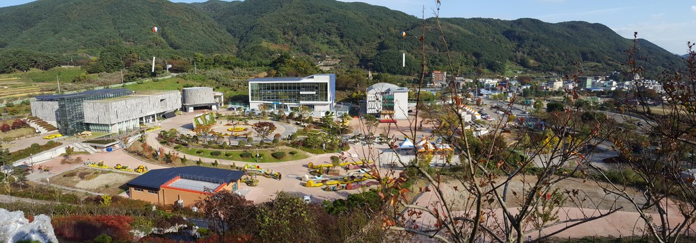 향긋한 차 향기속으로…대장경테마파크 다도체험 프로그램 운영