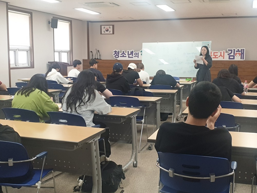 김해시학교밖청소년지원센터, 2026년 제1회 검정고시 ‘전원 합격’ 쾌거