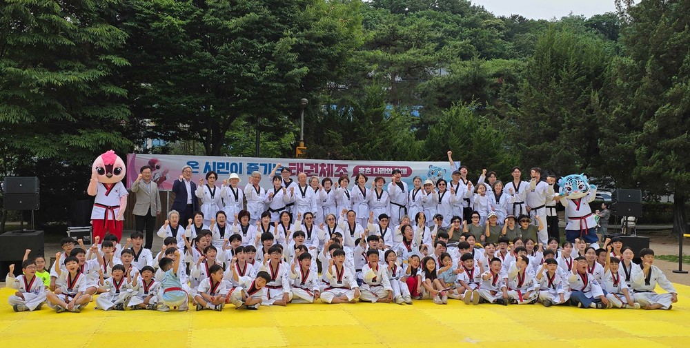 호춘·나리와 태권도 한마당…춘천 국제대회 열기 고조