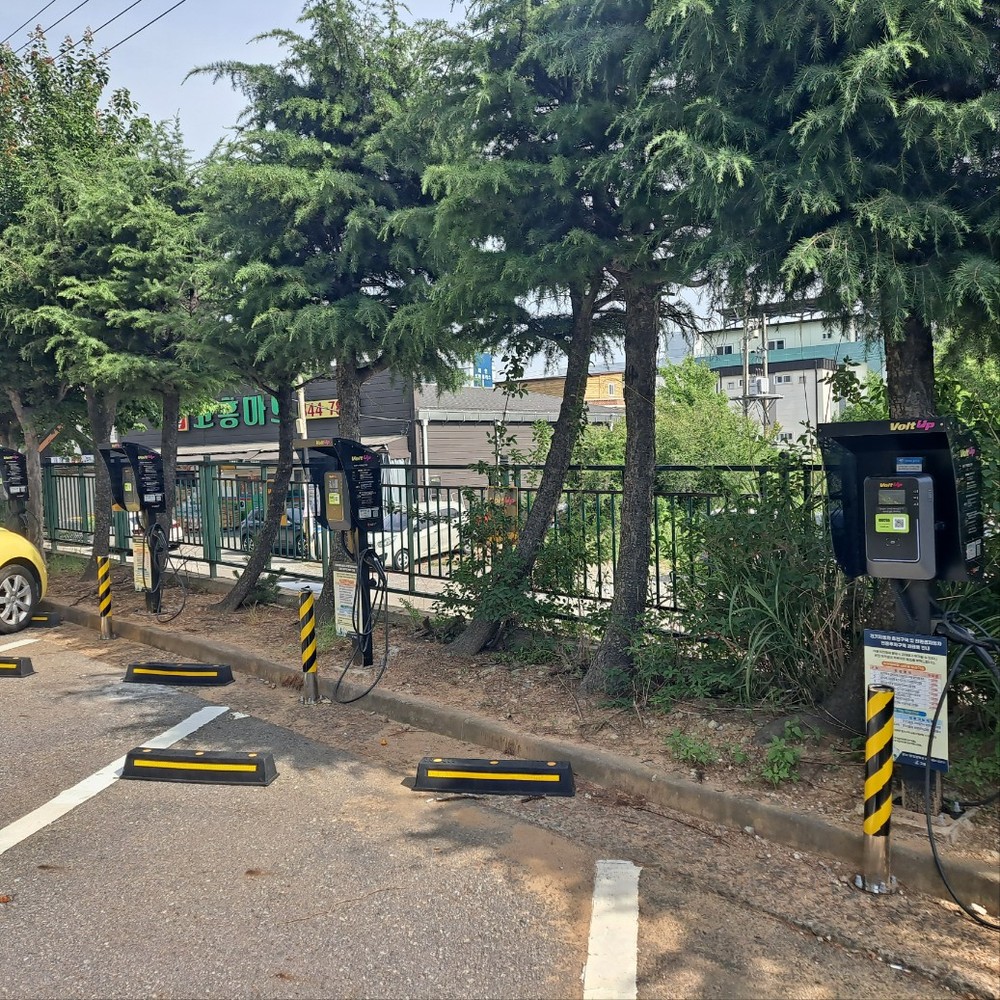 고흥군, 친환경자동차 충전구역 안내문 정비…올바른 충전문화 정착