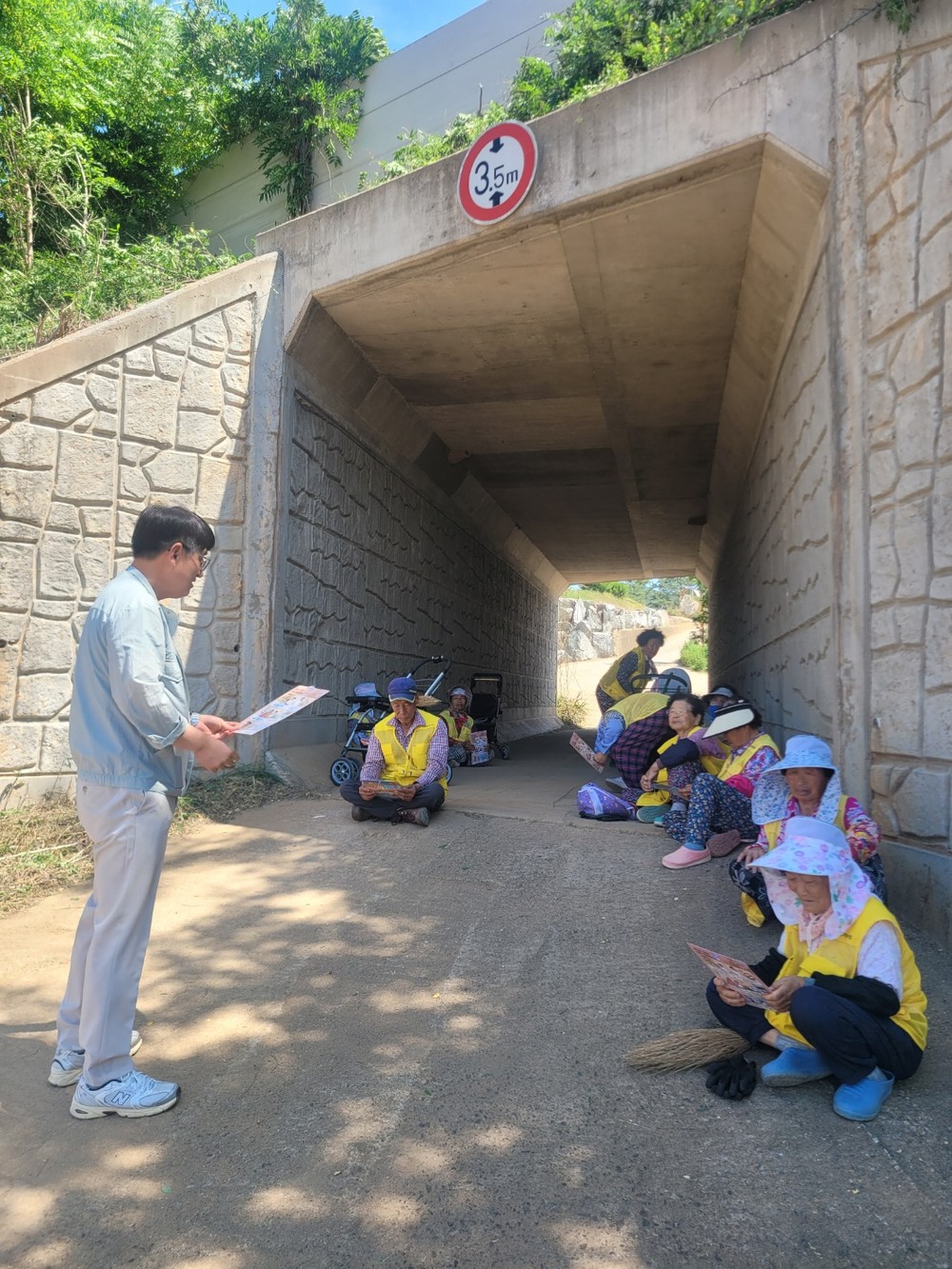 영양읍, 노인일자리사업장 폭염 예방 국민행동요령 홍보
