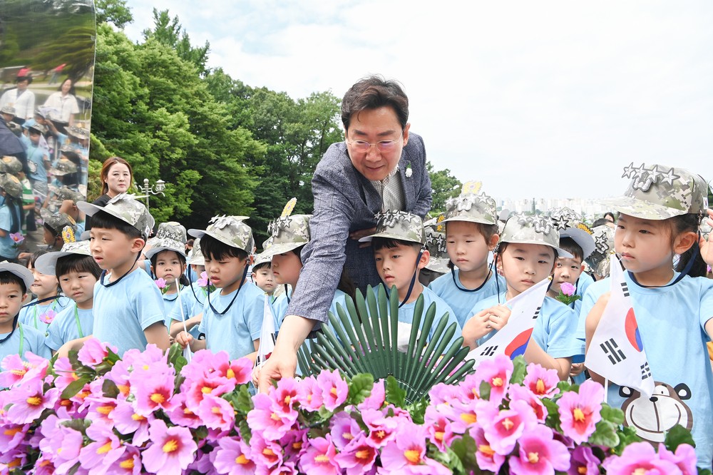 원주시, 제9회 어린이 무궁화 헌화 행사 개최