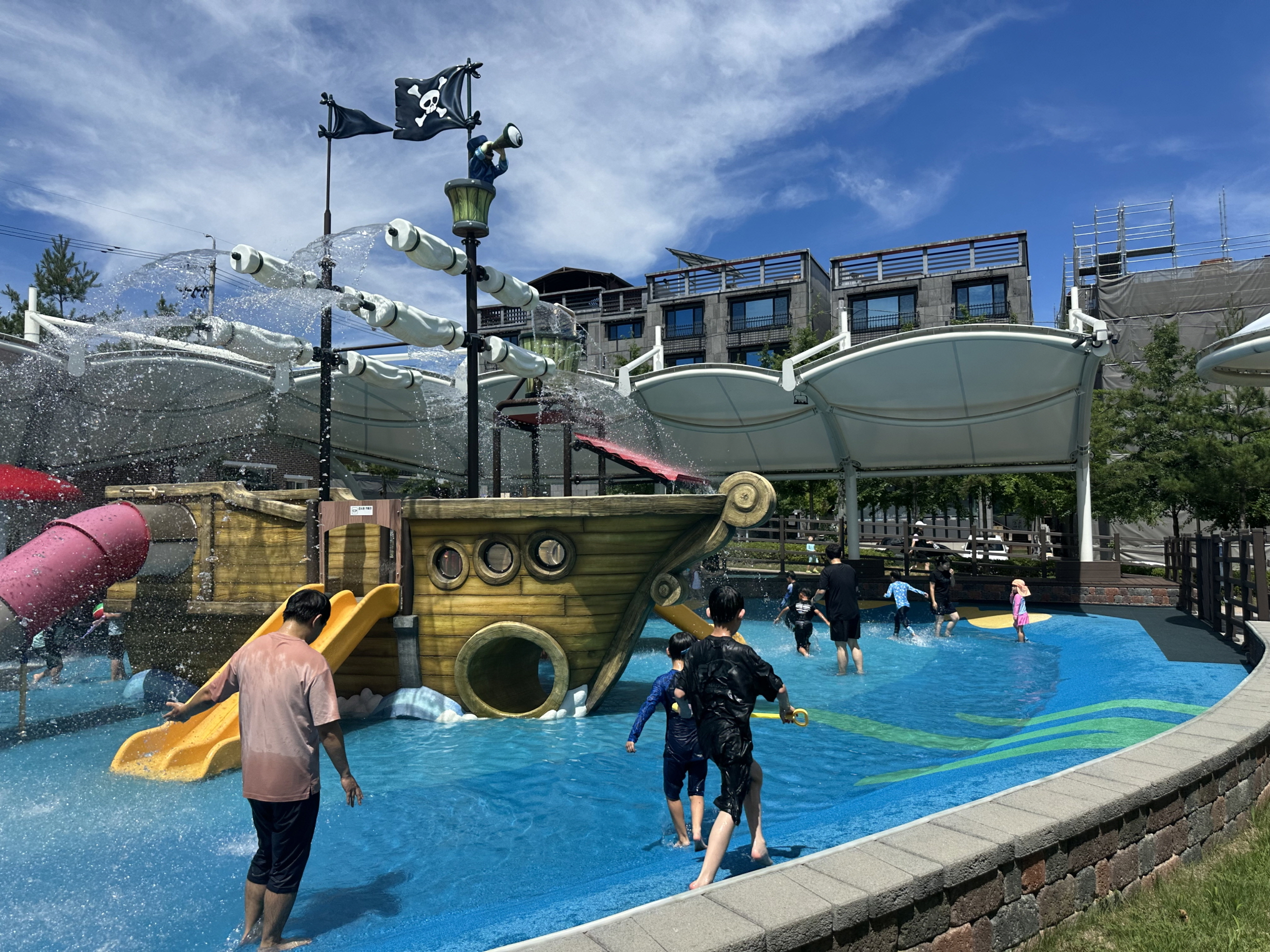 도심 속 피서지, 영주시 가흥안뜰공원 물놀이장 개장