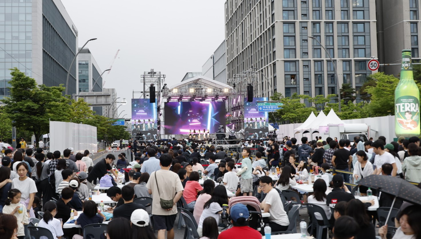 빗속에서도 뜨거운 MCT축제, 인파 몰리며 대성황