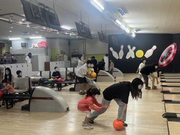 동두천시가족센터, ‘동가둥가 스트라이크 !!’ 볼링 프로그램 진행