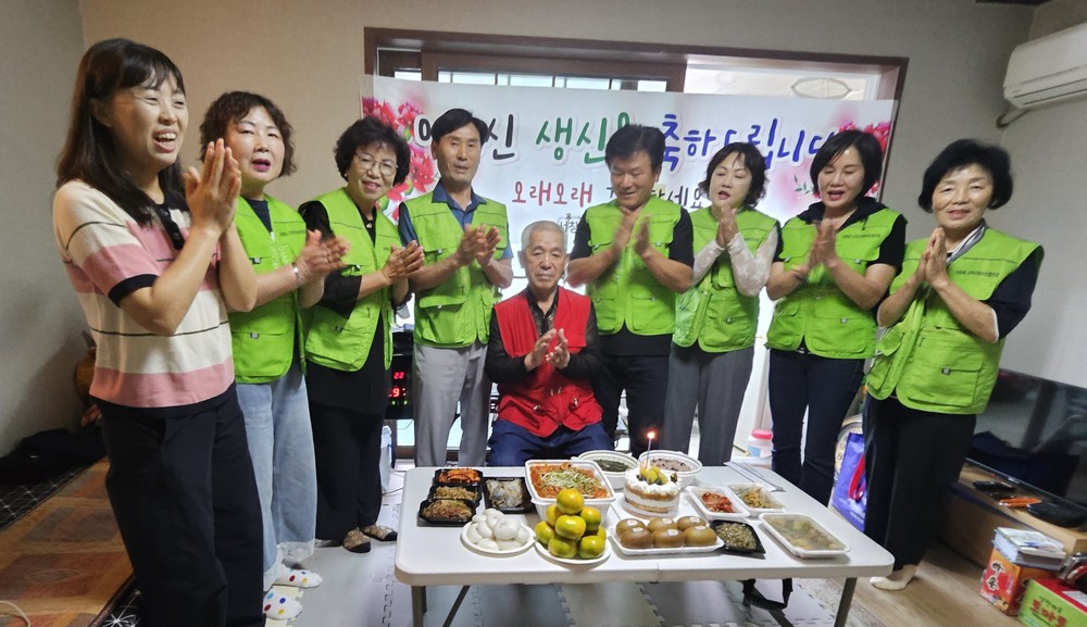 서창동, 85세 독거어르신 ‘행복생신상’ 지원