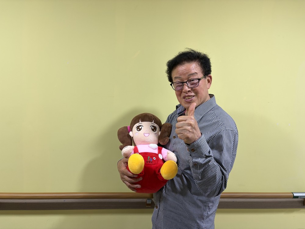 단양군, AI 돌봄로봇으로 어르신 돌봄 안전망 넓힌다