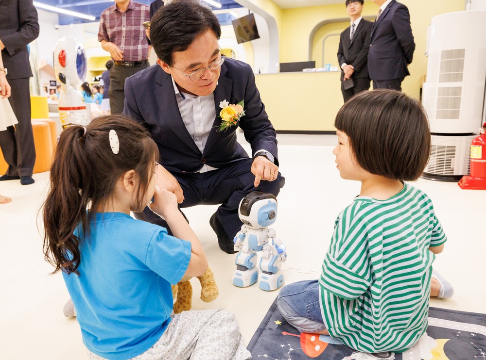 진교훈 강서구청장, “서울형키즈카페로 놀러오세요~”