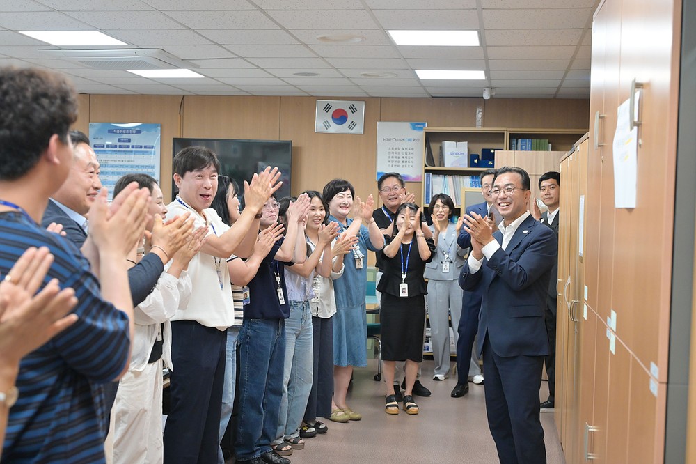 서영학 여수시장, 전 부서 방문… 시민을 위한 변화, 직원과 함께